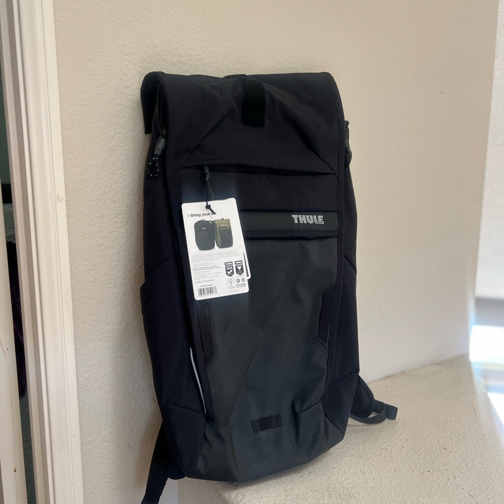 Thule Paramount Commute 18L Backpack Black Cycling Laptop Bag 3204729 NEW